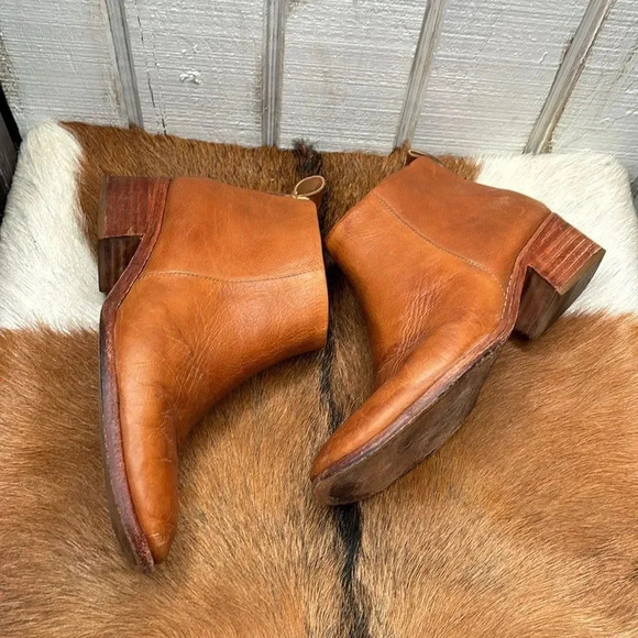 Ariana Bohling women size 9 tan booties - Picture 3 of 11